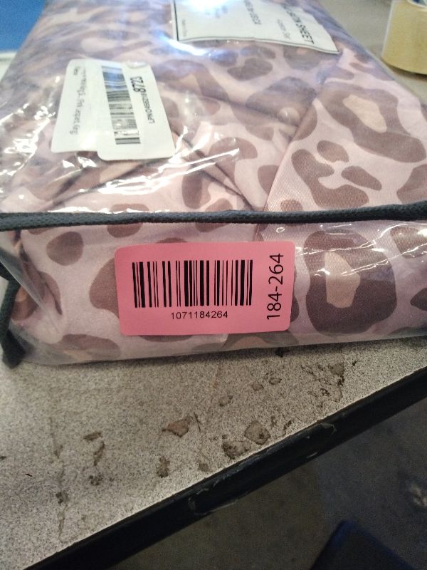 Photo 1 of *USED* AiMay 4 Piece King Size Satin Bed Sheet Set Deep Pocket Leopard Pattern Luxury Silky Super Soft 1 Flat Sheet 1 Fitted Sheet 2 Envelope Pillowcases Wrinkle Free (Soft Leopard, King)