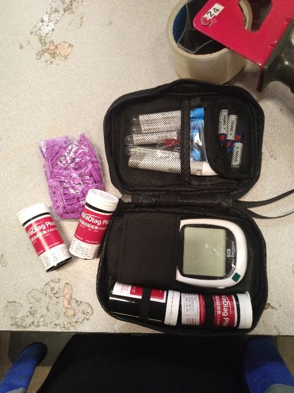 Photo 1 of 100 Hemoglobin Test Strips with Hemoglobin Test Meter, Hemoglobin Test Kits for Home Use, Home Hemoglobin Tester, Easy to Use and Read.