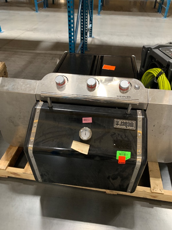 Photo 1 of ***HEAVILY USED GREASE AND LEFTOVER GRILL CHUNKS***
Weber GENESIS E-315 Propane Gas Grill - Black- 1500010