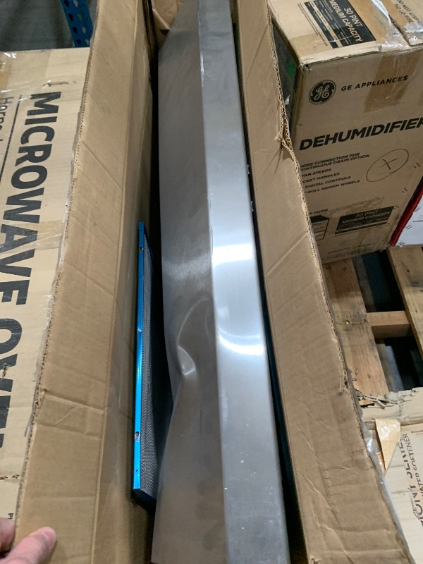 Photo 1 of ***MAJOR DENTs***
Broan Glacier - 36 Inches - Convertible - Under Cabinet Range Hood - Stainless Steel