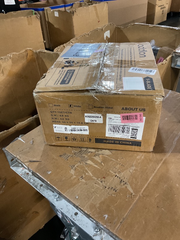 Photo 1 of ***MISSING PARTS***
addlon Ceiling Fans with Lights, 42 Inch Low Profile Ceiling Fan with Light And Remote Control, Flush Mount, Reversible, 3CCT, Dimmable, Quiet, White Small Ceiling Fan for Bedroom Indoor/Outdoor Use