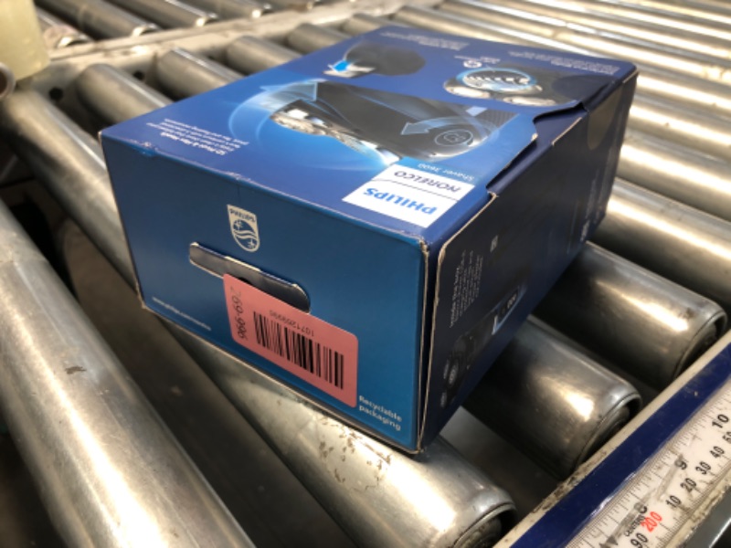Photo 1 of ***FACTORY SEALED*** Philips Norelco Shaver 3600 Series, Wet and Dry Electric Shaver, P-Cap, Travel Pouch, Storm Blue, Model S3243/91
