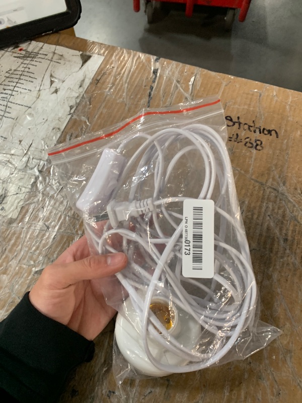 Photo 1 of ? 15ft Light Bulb Socket with Cord,light socket,E26/ E27 Lamp Base Desktop 15ft Light Socket with Cord Light Bulb light bulb socket, Cord On/Off Switch Hanging,light bulb socket,Light Socket with Cord