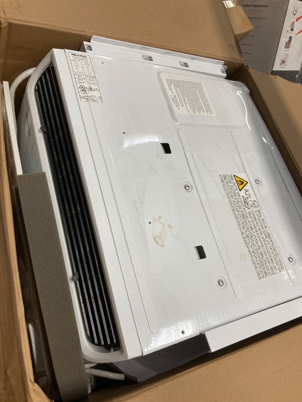 Photo 1 of *Used/Dirty* Hisense 8,000 BTU Smart Window Inverter Air Conditioner with Quiet, High Efficiency Operation and Wi-fi Control, 115V, Window AC Unit for Apartment, Bedroom, Medium Rooms up to 350 Sq. Ft. in White