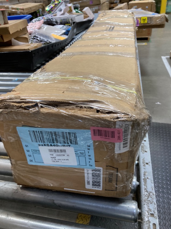 Photo 1 of *Damage to box* Tyger Auto 3.5" Rider Running Boards Compatible with 2019-2026 Ram 1500 (Not Fit 19-24 Classic) Crew Cab TG-SS2D35098 Side Step Rail Nerf Bars