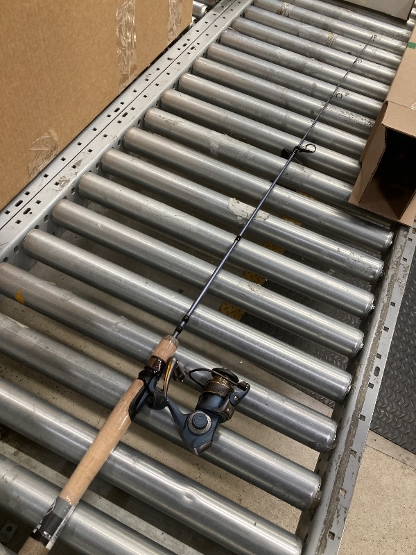 Photo 1 of *Top piece broken and missing* Pflueger 5' President Spinning Reel and Rod Combo, Ultra Light, 1-Piece Graphite Rod, Size 25 Reel, Aluminum Spool