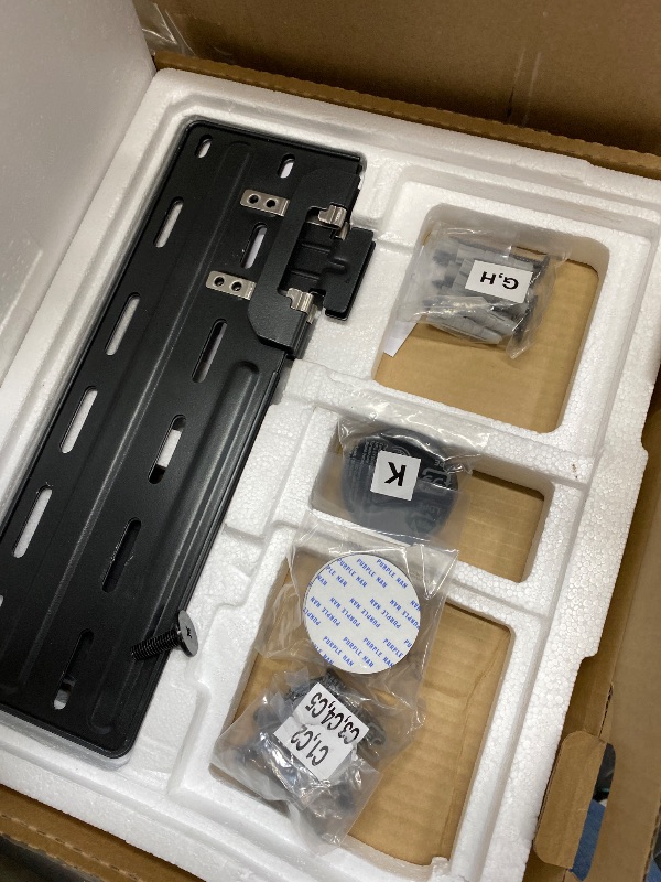 Photo 1 of ***MISSING PARTS***Samsung Slim Fit TV Wall Mount, Compatible w/ 43”- 85” Q Series, Crystal UHD Series Televisions, Easy Installation, Blends w/Any Interior, Minimalist Look, WMN-B50EB/ZA, 2022, Black