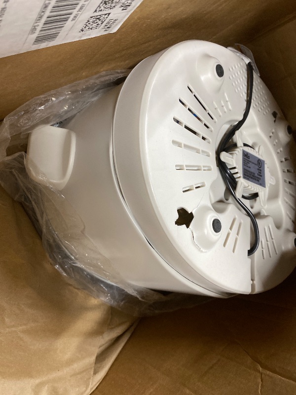 Photo 1 of ****Parts only****

bella 6.0 Qt Programmable Slow Cooker, Ceramic Nonstick Coating, Adjustable Temperature & Cooking Times, Dishwasher Safe Stoneware Pot & Tempered Glass Lid, Tangle Free Cord Wrap, Oatmilk