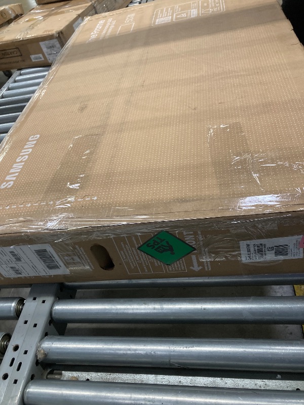 Photo 1 of ****NO RETURN/NO REFUND****
Samsung 50-Inch Class The Frame LS03F 4K QLED Smart TV (2025 Model) Slim Fit Wall Mount, Modern Frame Design, NQ4 AI Gen2 Processor, Art Mode, Artful Picture Quality, Samsung Vision AI, Alexa Built-in