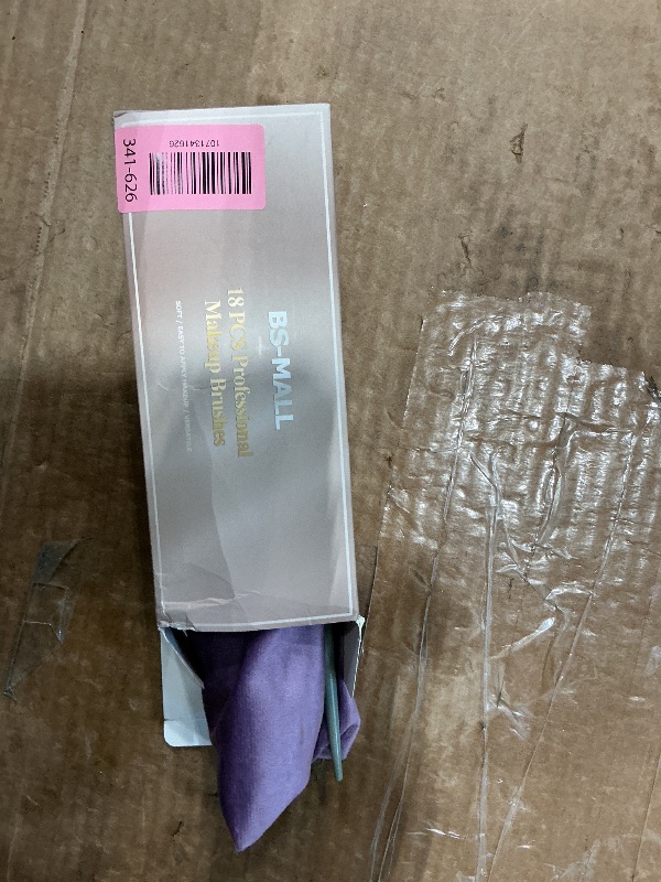 Photo 1 of **MAJOR DAMAGE**
BS-MALL Professional Makeup Brush Set 18 Pcs Premium Synthetic Foundation Powder Concealers Eye Shadows Blush Makeup Brushes with Travel Case (Matte white beige)