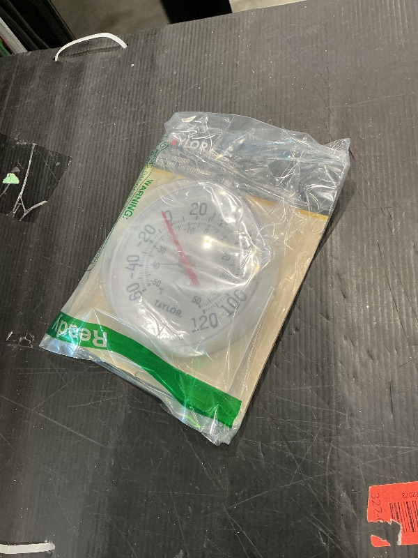 Photo 1 of **DEFECTIVE, SELLING AS IS FOR PARTS***Taylor Precision Products 5159 5-1/4-Inch Diameter Outdoor Thermometer**DEFECTIVE, SELLING AS IS FOR PARTS***