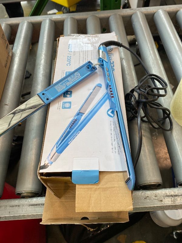 Photo 1 of [HEAVILY DAMAGED FOR PARTS] BaBylissPRO 1" Ultra-Sleek Hair Straightening Iron