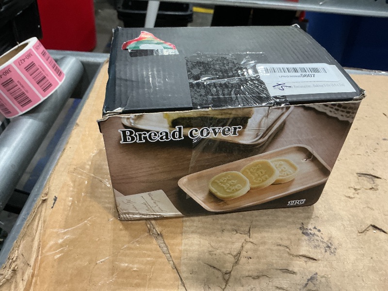 Photo 1 of 1 Pack Rectangular Wooden Cake Stand with Glass Dome,Small Cake Plate Holder with Clear Glass Bell,Cake Display Server Tray for Kitchen,Birthday Parties,Weddings,Baking Gifts (4.6 x 7in)