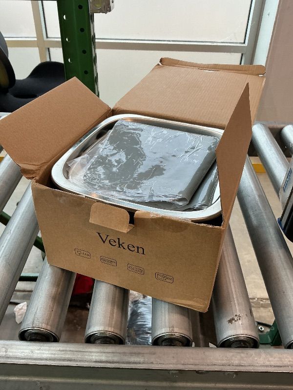 Photo 1 of [USED & DIRTY] Veken Innovation Award Winner Stainless Steel Cat Water Fountain, 95oz/2.8L Automatic Pet Fountain Dog Water Dispenser with Replacement Filters & Silicone Mat, Gifts for Cats, Dogs (Silver)