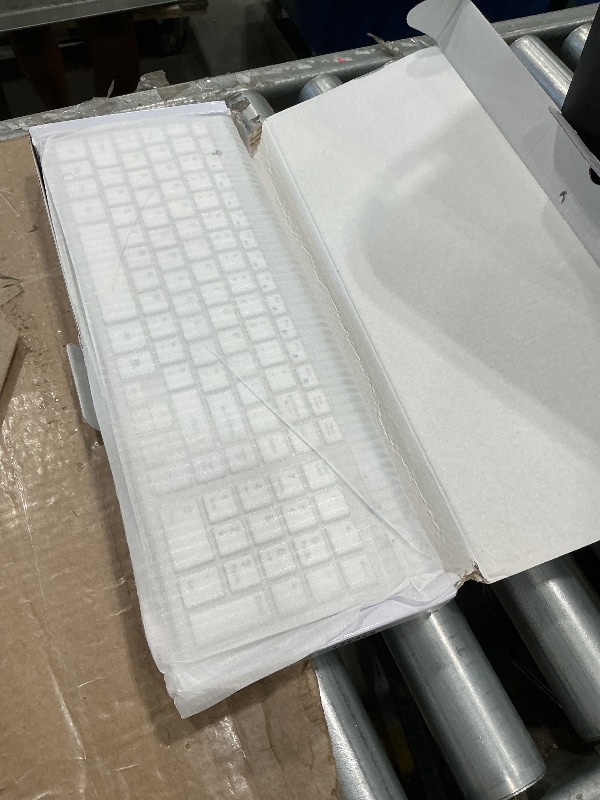 Photo 1 of ***** MISSING USB TO CONNECT ***** Wireless Keyboard and Mouse Ultra Slim Combo, TopMate 2.4G Silent Compact USB 2400DPI Mouse and Scissor Switch Keyboard Set with Cover, Batteries Included, for PC/Laptop/Windows/Mac - Silver White