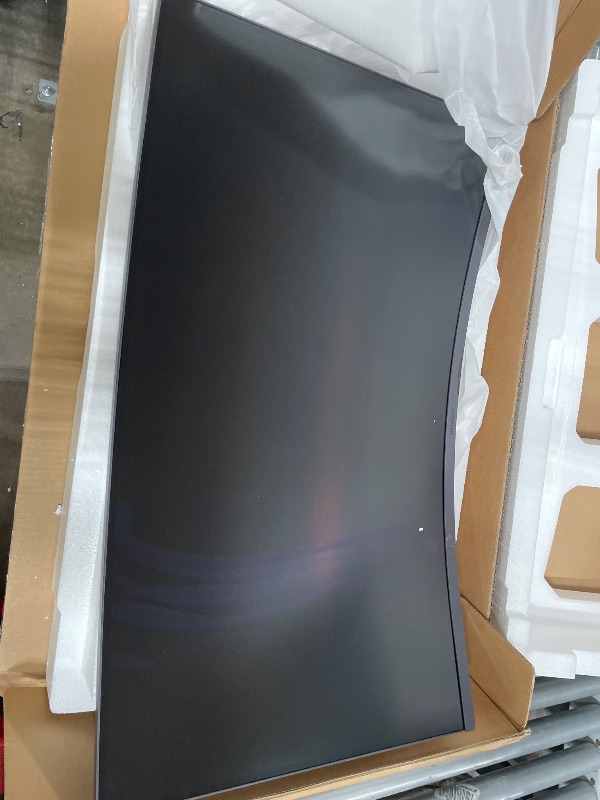 Photo 1 of **DAMAGED**LG 32" QHD 180Hz 1ms Curved Gaming Monitor
