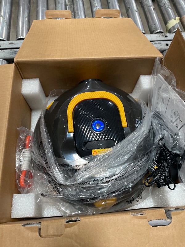 Photo 1 of **Wont hold charge** EZIOOV Robotic Pool Cleaner