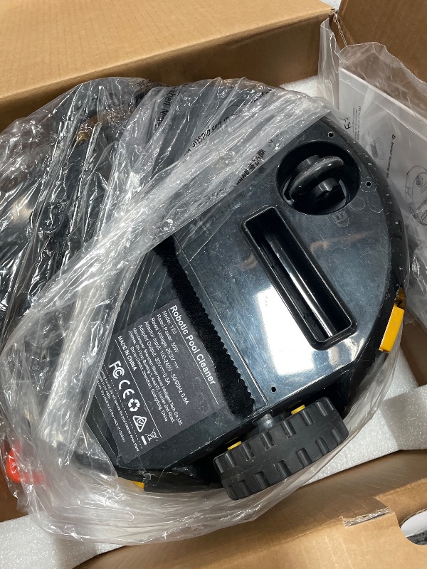 Photo 1 of **Wont hold charge** EZIOOV Robotic Pool Cleaner
