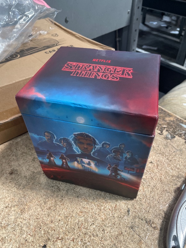 Photo 1 of ***MINOR DAMAGE***
Stranger Things: The Complete Series Deluxe Edition 4K UHD