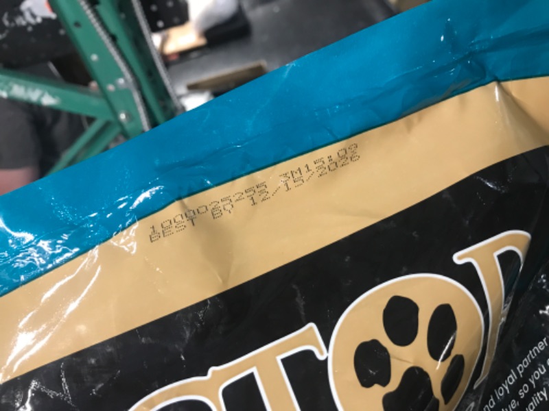 Photo 1 of (12/15/.2026)
VICTOR Super Premium Dog Food – Hi-Pro Plus Dry Kibble – High Protein Dog Food with 30% Protein – Beef, Chicken, Pork, Fish Meals, Gluten Free - for High Energy and Active Dogs & Puppies, 50lbs
