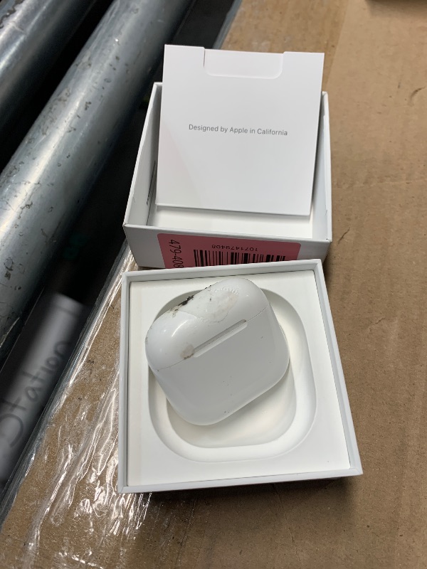 Photo 1 of ***DAMAGED - SEE NOTES/PICTURES***Apple AirPods 4 Wireless Earbuds, Bluetooth Headphones, with Active Noise Cancellation, Adaptive, Transparency Mode, Personalized Spatial Audio, USB-C Charging Case, Wireless Charging, H2 Chip