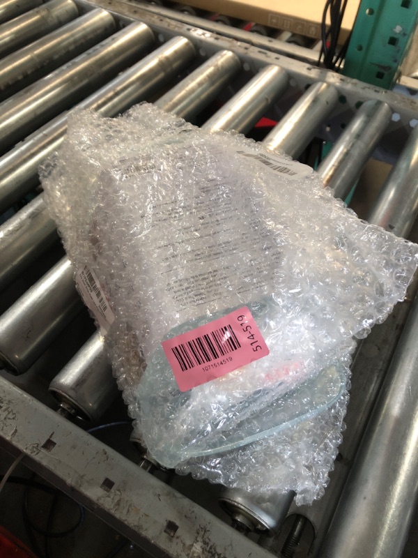 Photo 1 of **LID HAS SOME DAMAGE**OXO Good Grips GLASS LOAF PAN WITH LID