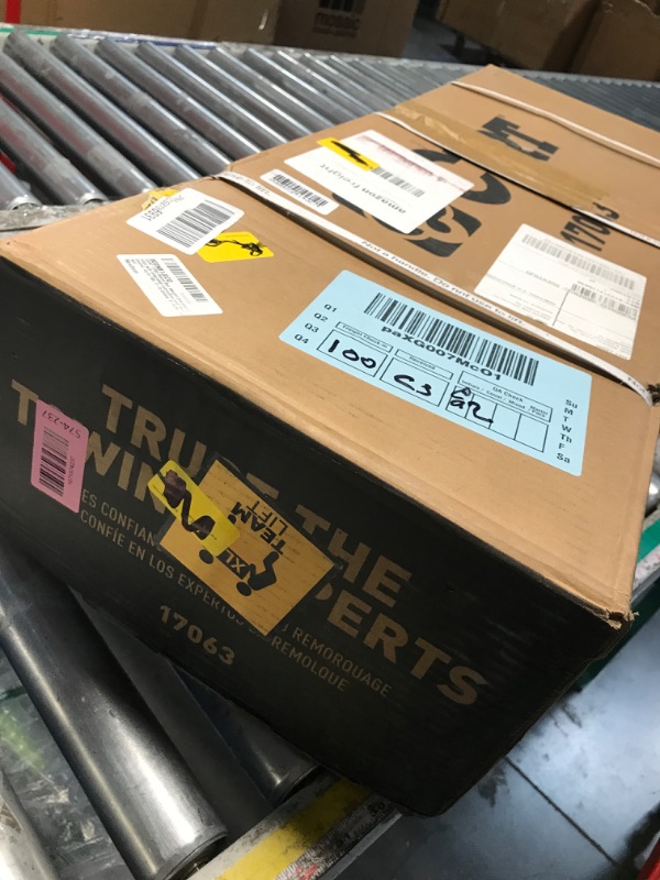 Photo 1 of ***FACTORY SEALED*** CURT 17063 Round Bar Weight Distribution Hitch with Integrated Lubrication and Sway Control, Up to 14K, 2-In Shank, 2-5/16-Inch Ball