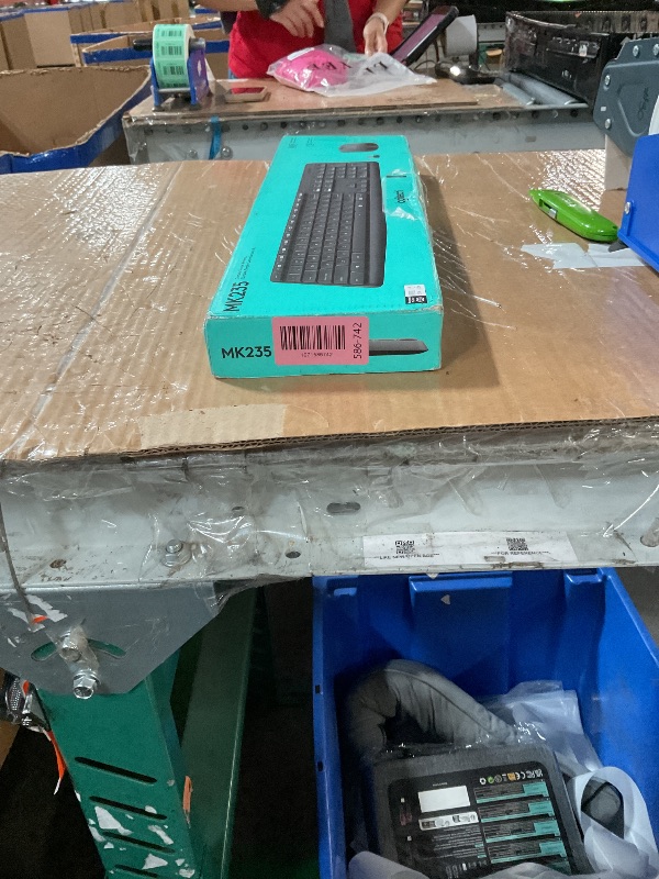 Photo 1 of ***MISSING PARTS***
Logitech MK235 Wireless Keyboard and Mouse Combo for Windows, 2.4 GHz Wireless Unifying USB Receiver, 15 FN Keys, Long Battery Life, Compatible with PC, Laptop