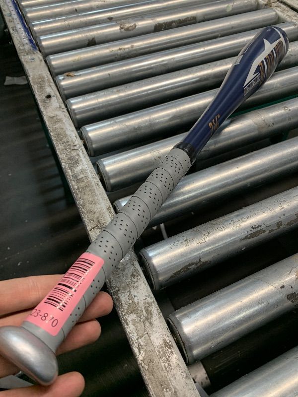 Photo 1 of ***DAMAGED - SEE NOTES/PICTURES***
Franklin Barracuda 1100 USA T-Ball Bat 24" 13oz

