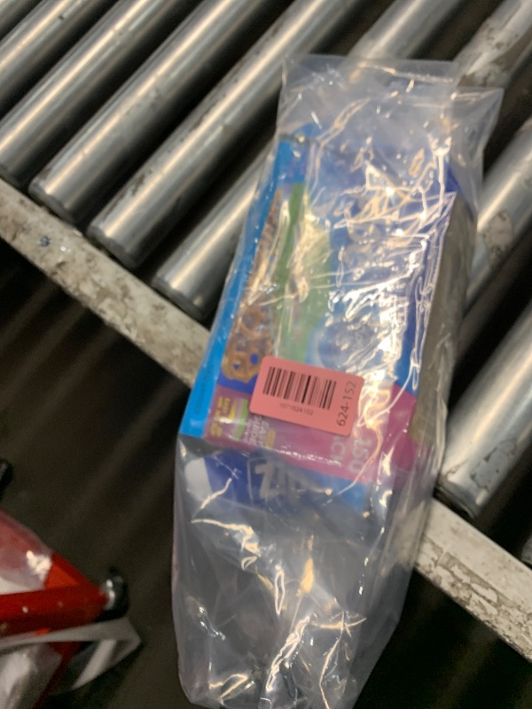 Photo 1 of ***MISSING PARTS***
Ziploc Snack Bags with EasyGuide Texture, Small Plastic Storage Bags with Grip 'N Seal Technology, 150 Bags Total