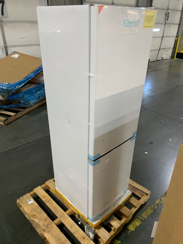 Photo 1 of ***DAMAGED FROM SHIPPING***
MAGICTEC FRIDGE-FREEZER