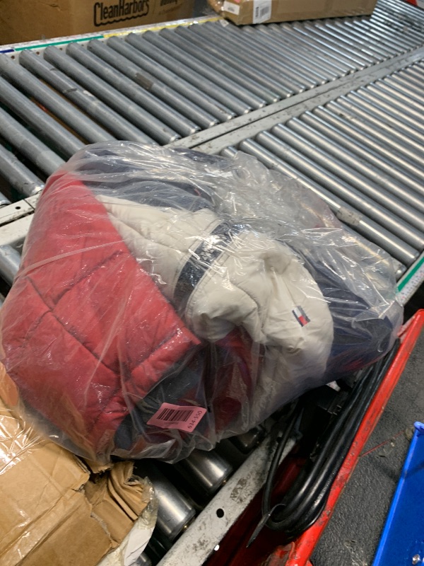 Photo 1 of ***FACTORY SEALED***Tommy Hilfiger Men's Classic Hooded Puffer Jacket (Regular and Big & Tall Sizes), Midnight/Ice/Red, 3X Big