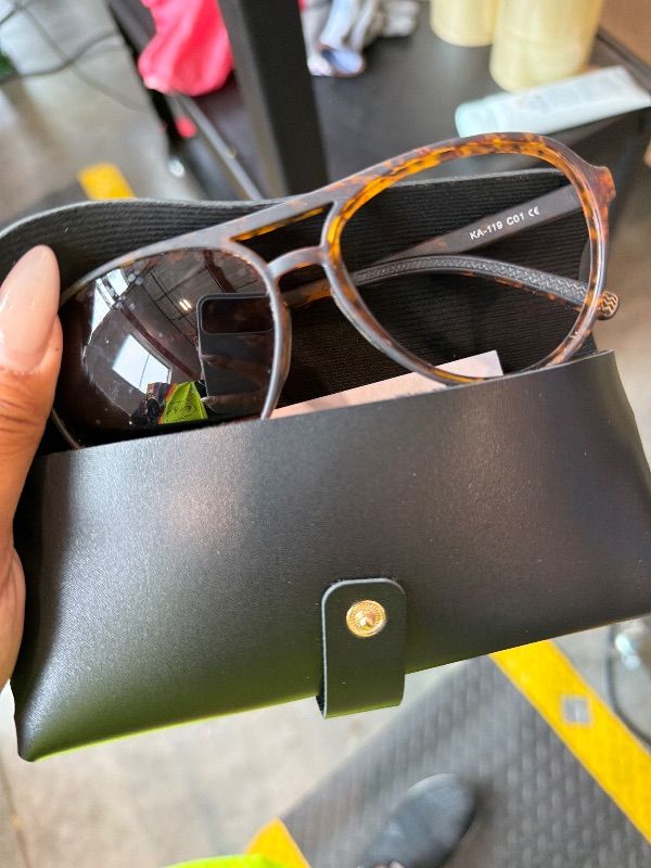 Photo 1 of **MISSING PARTS**
Lasiyanor Lightweight TAC Polarized Tinted Classic Vintage Retro 70s Sunglasses, TR-90 Frame for Women Men, UV 400 Protection