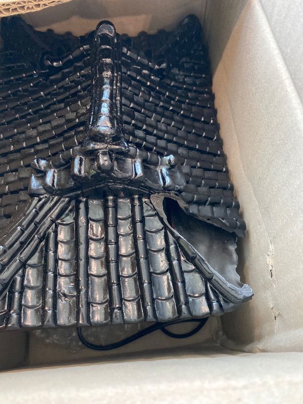 Photo 1 of [DAMAGED ROOF] Antique Alive Carved Wood Table Lamp Handmade Traditional Korean Hanok Window Design Vintage Lamp Nightlight Art Home Deco Lantern Brown Asian Oriental Bedside Bedroom Accent Unusual Retro Light