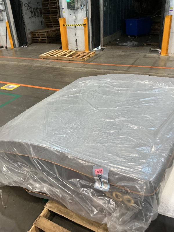 Photo 1 of **ITEM IS DIRTY***MAJOR DAMAGE*
MLILY EGOHOME 12 Inch King Memory Foam Mattress for Back Pain, Cooling Copper Gel Bed in a Box, Foam Made in USA, CertiPUR-US Certified, Therapeutic Medium Firm, 76x80x12 Black