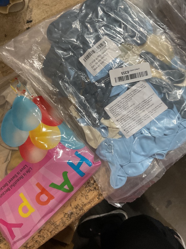 Photo 1 of (ITEMS 2) PACK OF ASSORTED BALOONS 