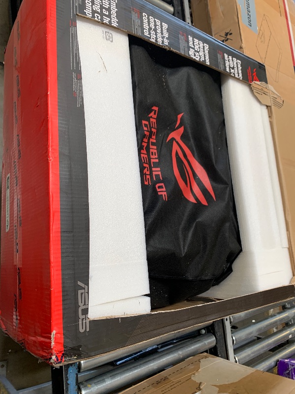 Photo 1 of GAMING CASE 