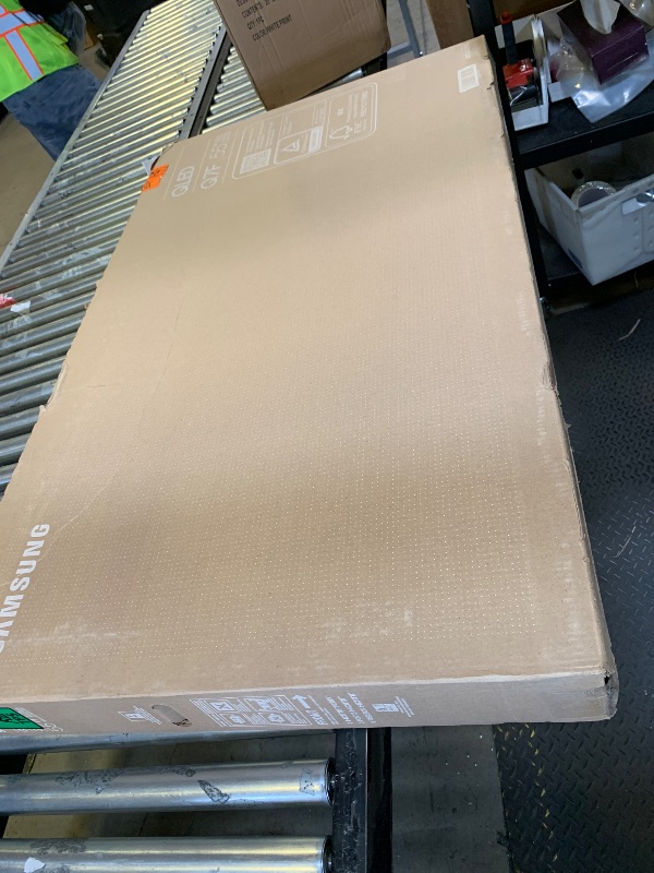 Photo 1 of Samsung 55-Inch Class QLED Q7F Series Samsung Vision AI Smart TV (2025 Model, 55Q7F) Quantum HDR, Object Tracking Sound Lite, Q4 AI Gen1 Processor, 4K upscaling, Gaming Hub, Alexa Built-in