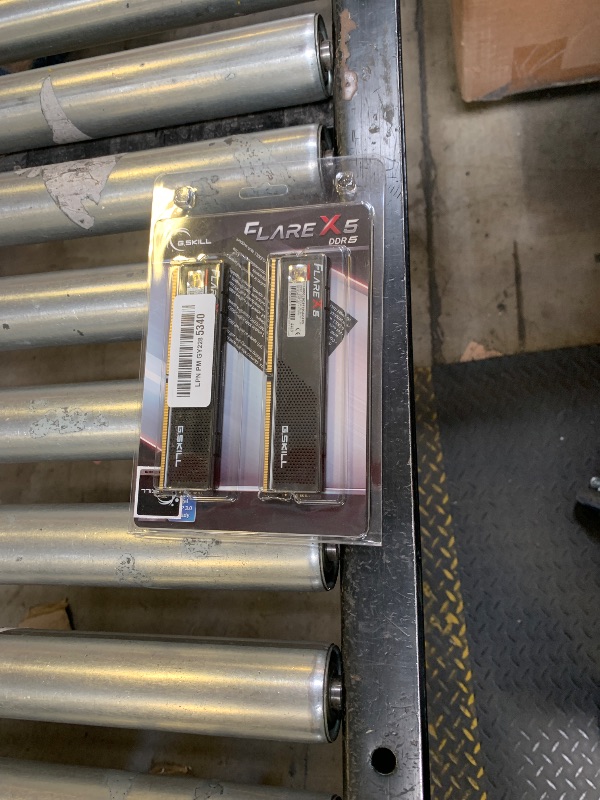Photo 1 of MEM 2 * 16G|GSK F5-6000J3636F16GX2-FX5