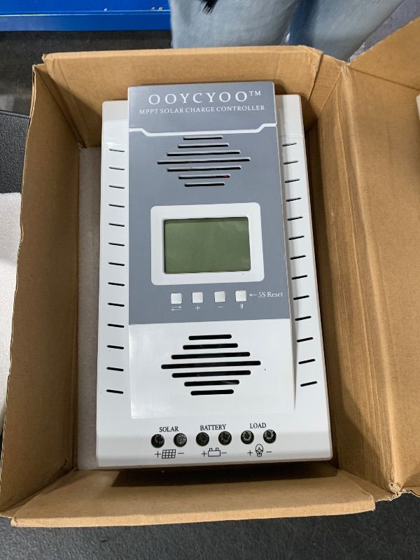 Photo 3 of OOYCYOO MPPT Charge Controller 100 amp 12V/24V Auto, 100A Solar Panel Charge Regulator with Blacklight LCD Display Max 100V for Lead-Acid Sealed Gel AGM Flooded Lithium Battery