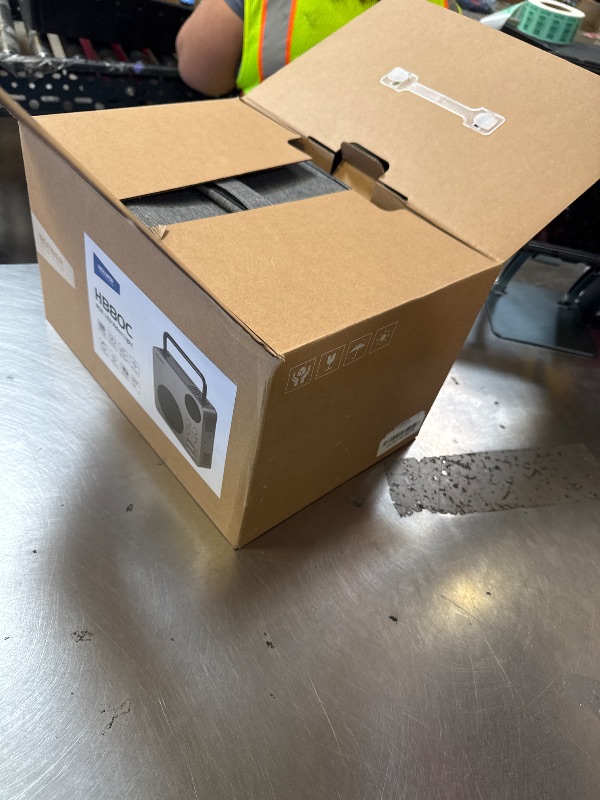 Photo 1 of NEEWER HB80C RGBWW LED Video Light with Built-in 72Wh Battery & 100W PD Fast Charging, 80W Mini RGB COB Continuous Output Lighting Bowens Mount Handheld Spotlight 2500K-7500K, 10400lux/m, 18 Effects