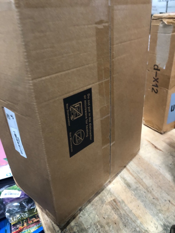 Photo 1 of **FACTORY SEALED** BESTVIP 600PCS Gold Dinnerware Set for 100 Guests, Plastic Plates for Party, 100 Gold Disposable Plates, 100 Dessert Plates, 100 Cups, 100 Spoons, 100 Forks and 100 Knives