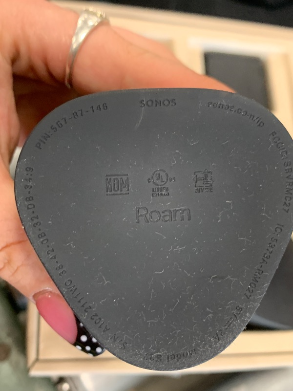 View 5 of **DOES NOT WORK** FOR PARTS ONLY**
Sonos Roam and Wireless Charger Bundle - Black - Waterproof and Wireless Ultra Portable Bluetooth or WiFi Smart Speaker