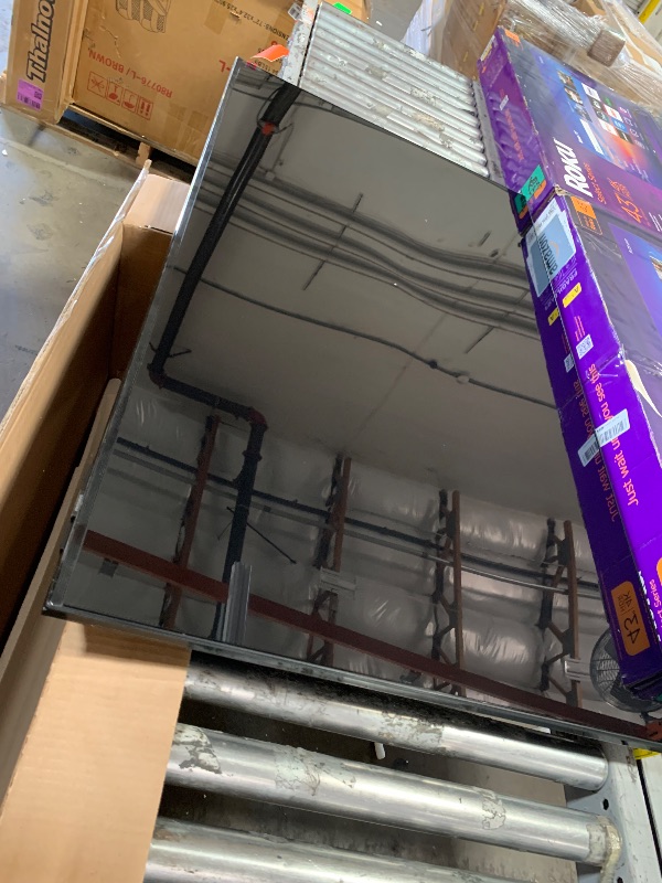 Photo 1 of *NO DAMAGED EXCEPT PRONG BEHIND THE TV FOR CABLE*
Samsung 55-Inch Class QLED Q7F Series Samsung Vision AI Smart TV (2025 Model, 55Q7F) Quantum HDR, Object Tracking Sound Lite, Q4 AI Gen1 Processor, 4K upscaling, Gaming Hub, Alexa Built-in