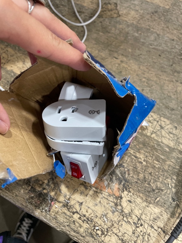 Photo 1 of [ETL Listed] Cable Matters 3-Pack Grounded Outlet Switch, White