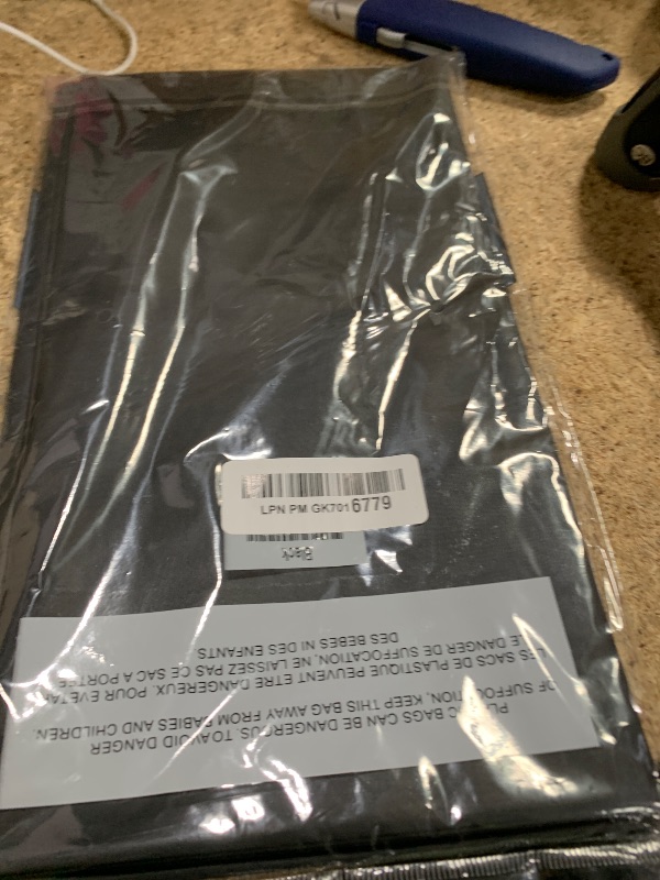 Photo 1 of *Premium* Black table cover 54" x 108"