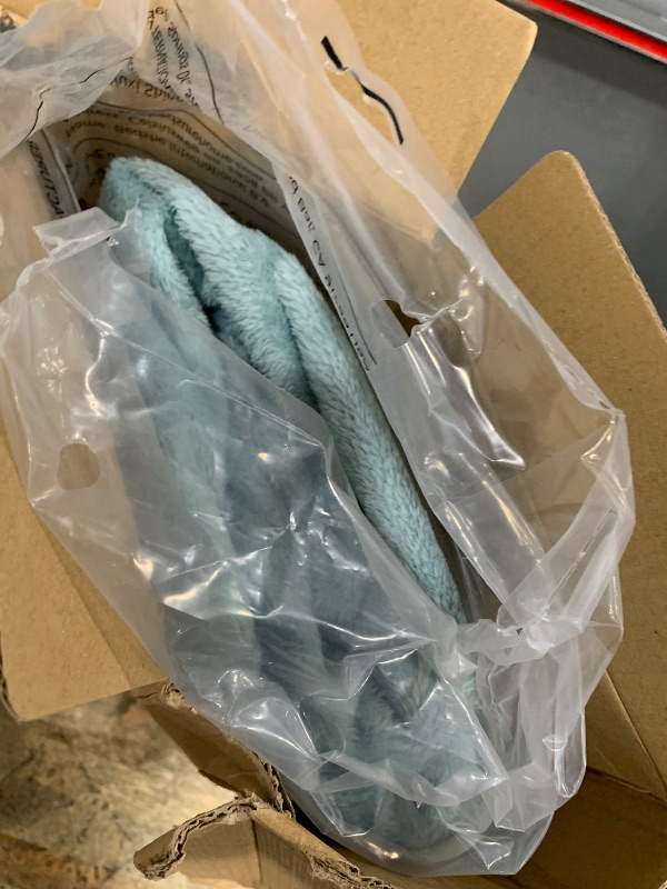 Photo 1 of **Stock Pic for reference*** Bedsure Waterproof Blanket for Bed - Sherpa Fleece Waterproof Dog Blankets for Large Dogs, Pet Blankets for Bed/Couch/Dog Crate, Soft Plush Reversible Furniture Protector, King Size, 108"x86", Light Blue