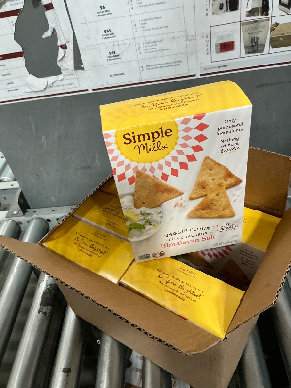 View 2 of BB:08/18/2026
Simple Mills Veggie Pita Crackers, Himalayan Salt - Gluten Free, Vegan, Healthy Snacks, Paleo Friendly, 4.25 Ounce (Pack of 6)