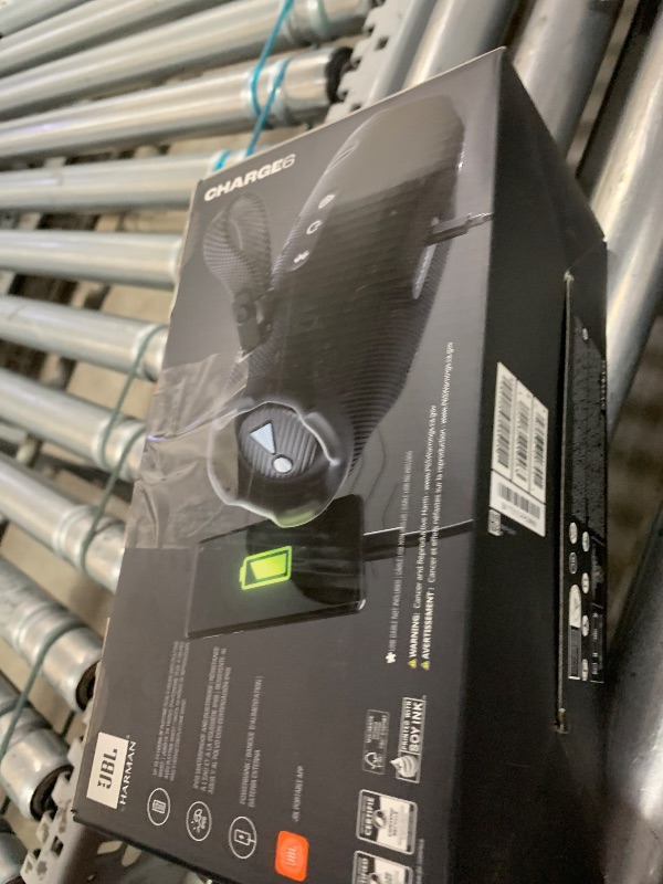 Photo 1 of (broken for parts) JBL Charge 6 - Portable Waterproof & Drop-Proof Bluetooth Speaker, Bold JBL Pro Sound with AI Sound Boost, 28Hrs of Playtime, Built-in powerbank & Comes with a Sturdy/Removable Carrying Strap (Black)
