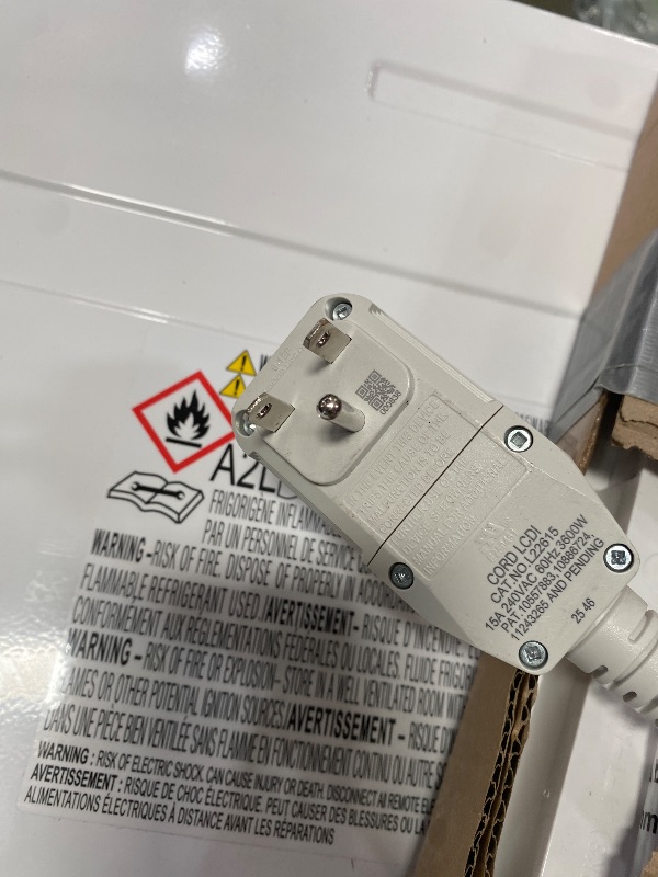 Photo 1 of **UNABLE TO TEST** Midea 18,000 BTU Smart Inverter 208/230V Window AC 1,000 Sq Ft
